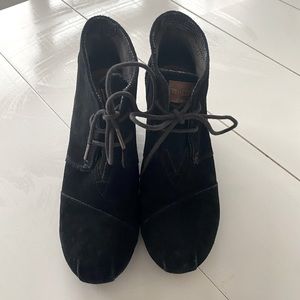 Toms Black Desert Suede Booties